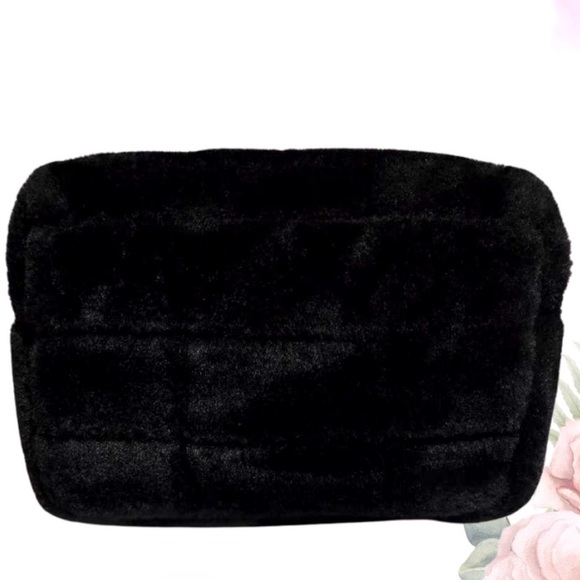 Cynthia Rowley Elegant Black Faux Fur Plush Soft Zip Clutch Cosmetic Bag - Picture 4 of 6